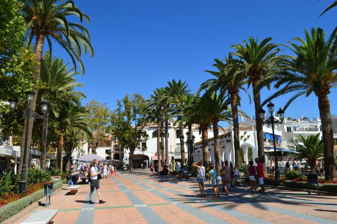 Rico Apartaments Parador Nerja Buitenkant foto